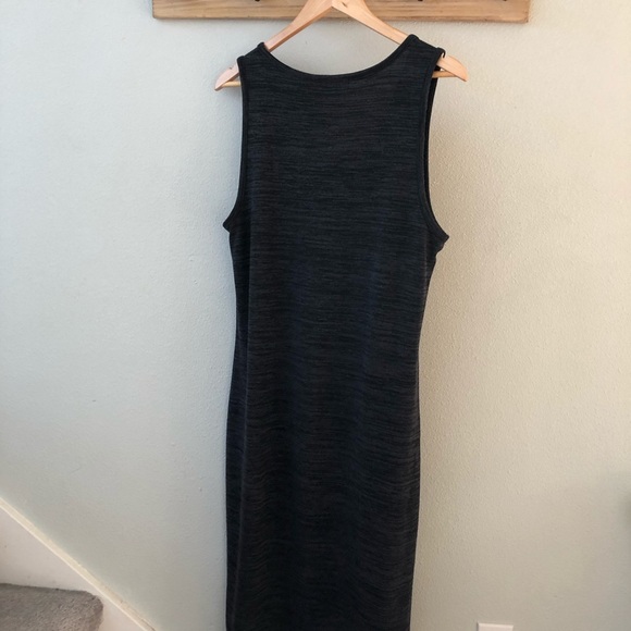 Stretch knit fitted dress - Picture 4 of 5